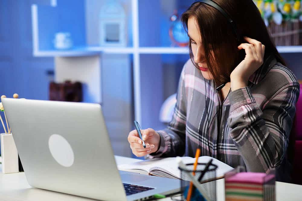 Why Online Education is the Future and How It’s Revolutionizing Learning!